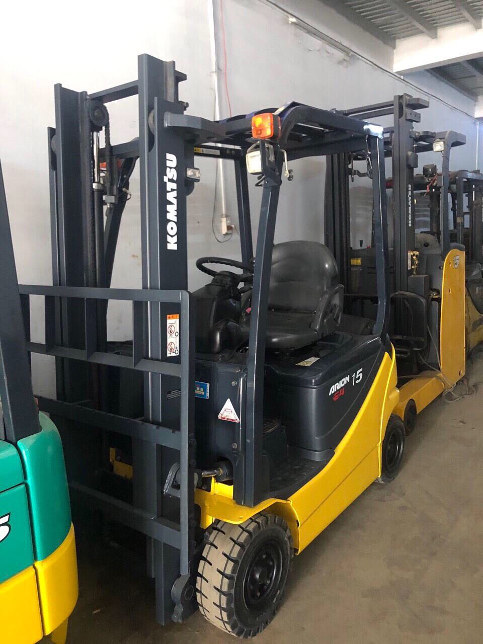Xe nâng điện ngồi lái
